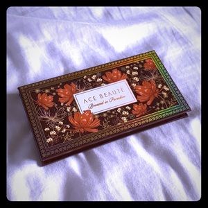 Ace Beautē Bronzed in Paradise Bronzer Palette